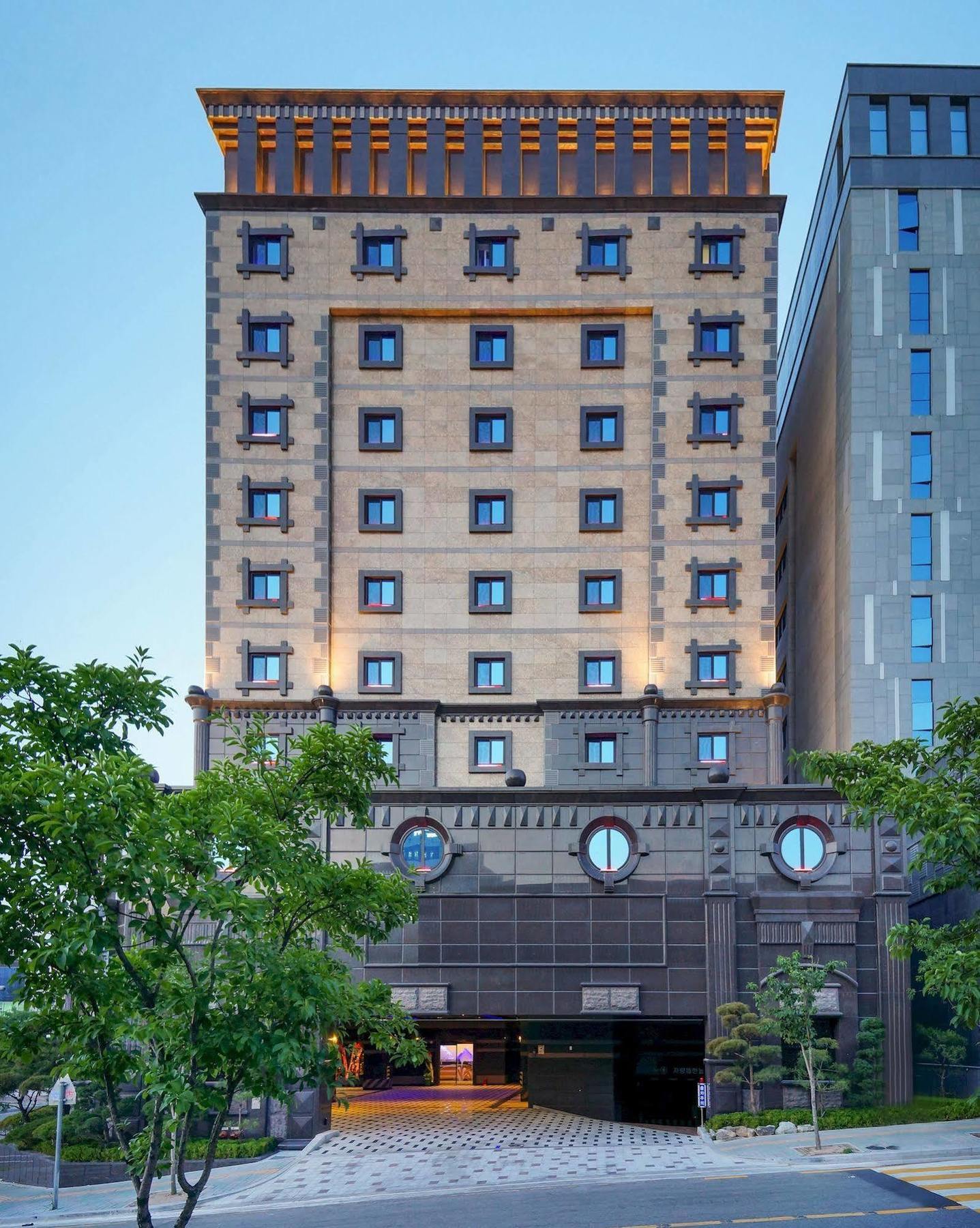 Dongtan Hotel Windsor Hwaseong Exterior photo